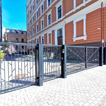 Lacplesa Downtown New 2-Bedroom Apartment Рига Экстерьер фото